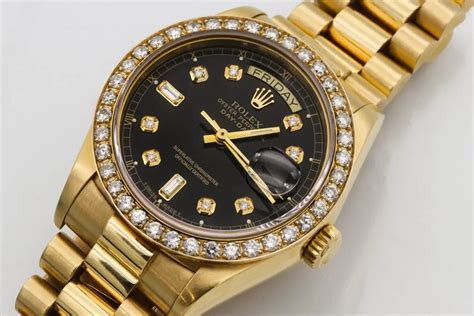 are rolex watches ticking.